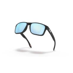 Oakley Holbrook Polarized -Outnorth Butikk oakley holbrook polarized matte black camo prizm deep w 4